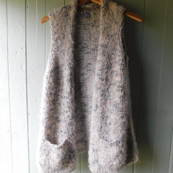 🦔 Fuzzy Furry Cozy Cardigan🐾 - Picture 6 of 16